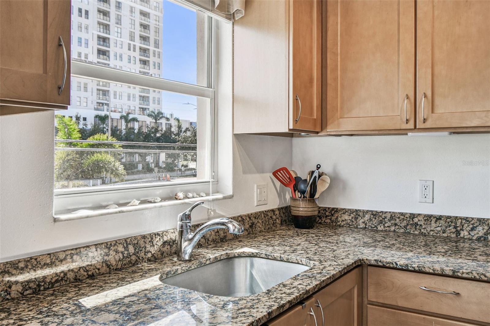 210 6TH AVE N #9, ST PETERSBURG, FL — photo 16