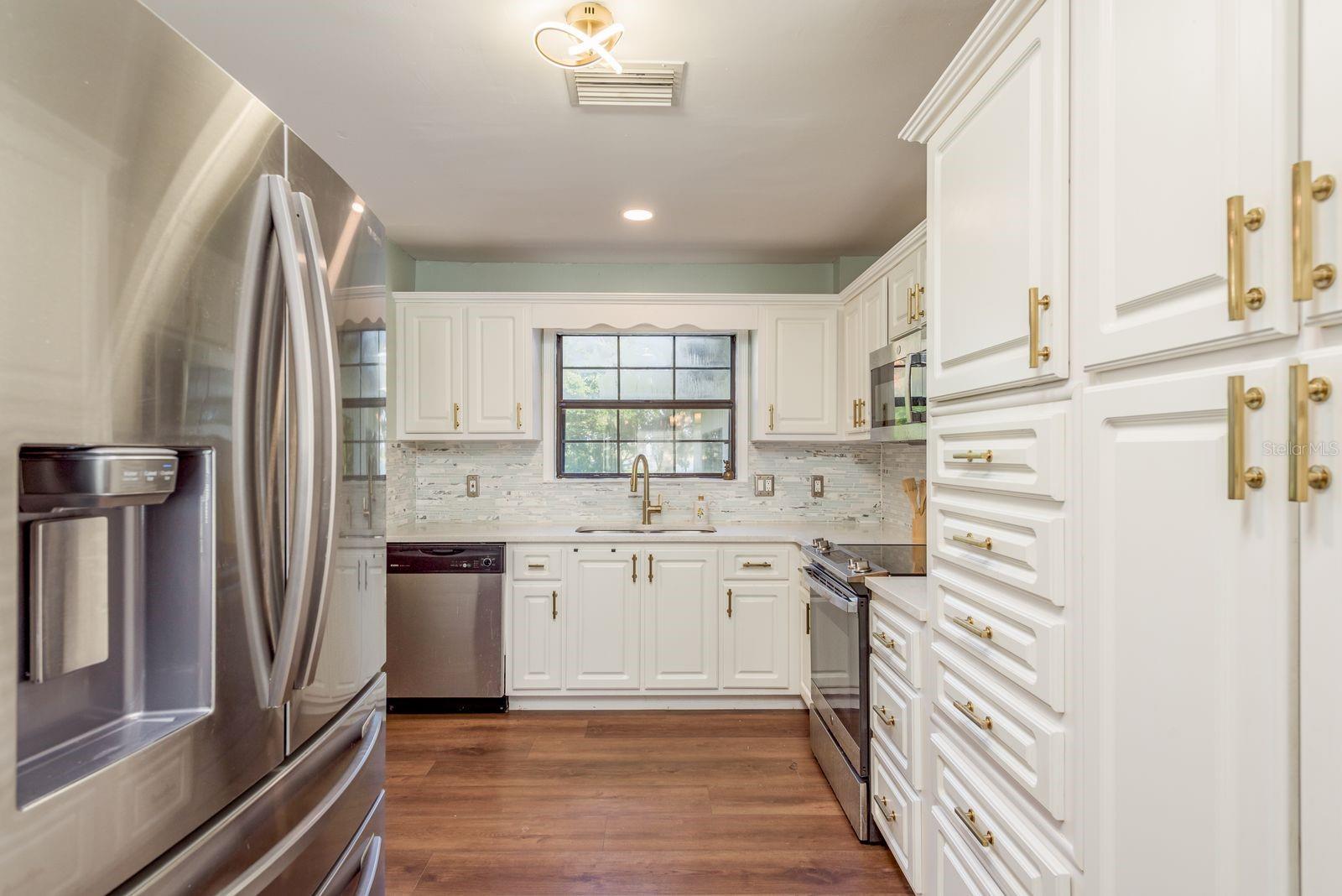 1416 GROVE AVE, LEESBURG, FL — photo 34