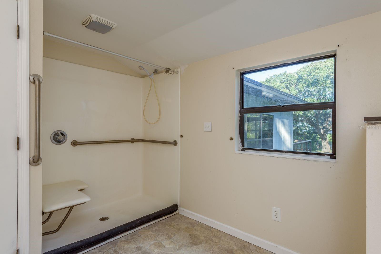 1416 GROVE AVE, LEESBURG, FL — photo 54