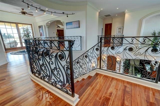 829 BRUCE AVE, CLEARWATER BEACH, FL — photo 33