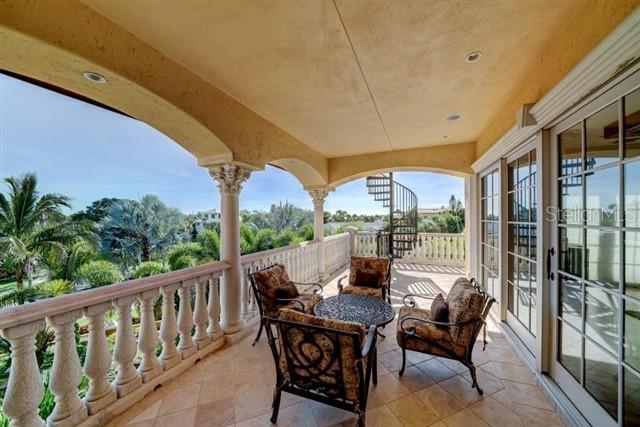 829 BRUCE AVE, CLEARWATER BEACH, FL — photo 46