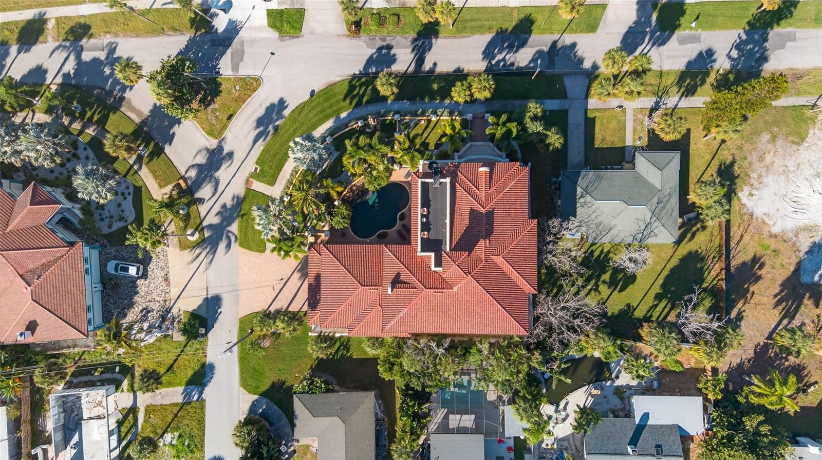 829 BRUCE AVE, CLEARWATER BEACH, FL — photo 64
