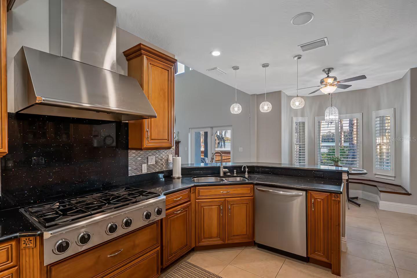 151 LAKESIDE DR, SANFORD, FL — photo 14