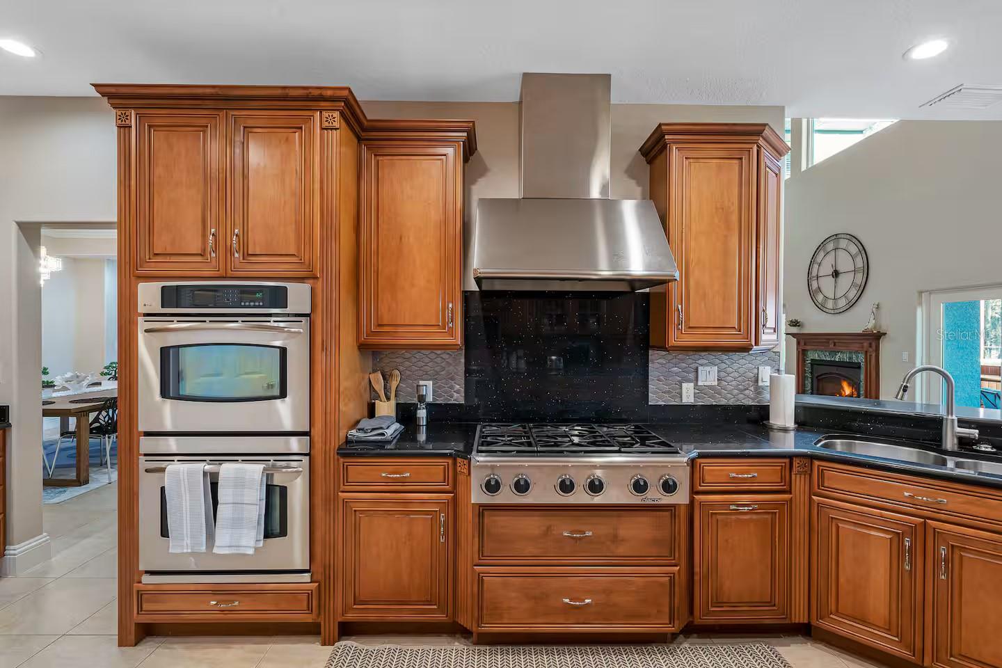 151 LAKESIDE DR, SANFORD, FL — photo 15