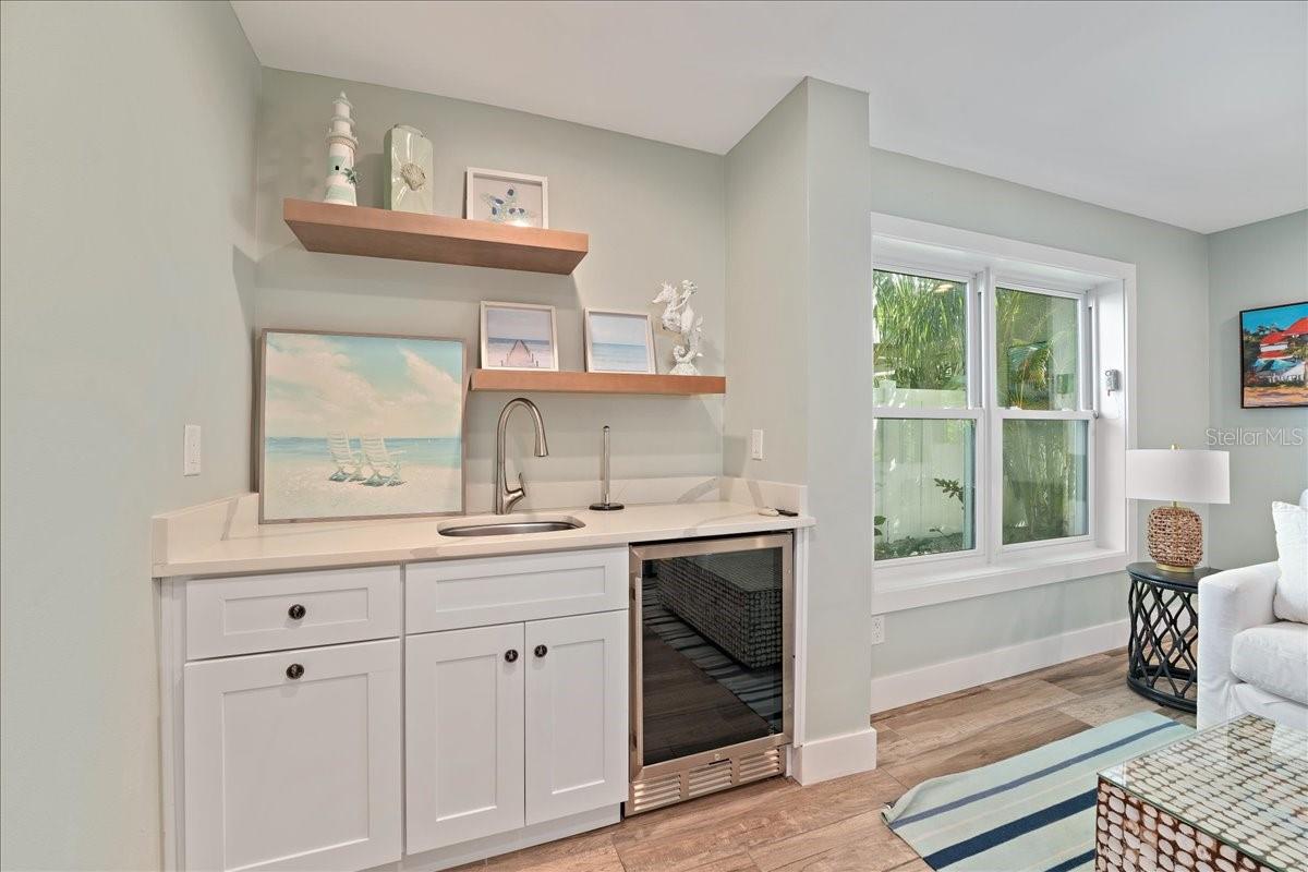 111 CEDAR AVE, ANNA MARIA, FL — photo 9