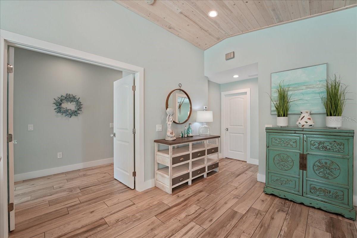 111 CEDAR AVE, ANNA MARIA, FL — photo 22