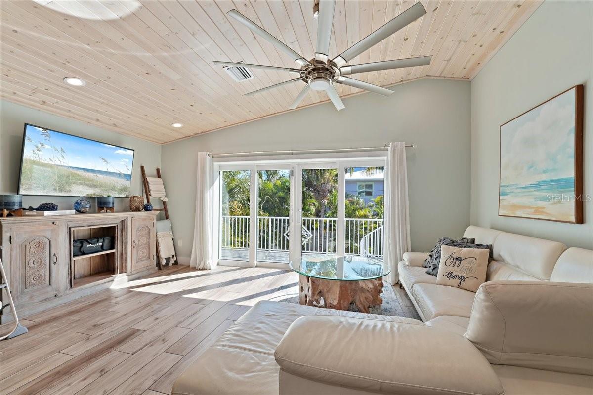 111 CEDAR AVE, ANNA MARIA, FL — photo 24