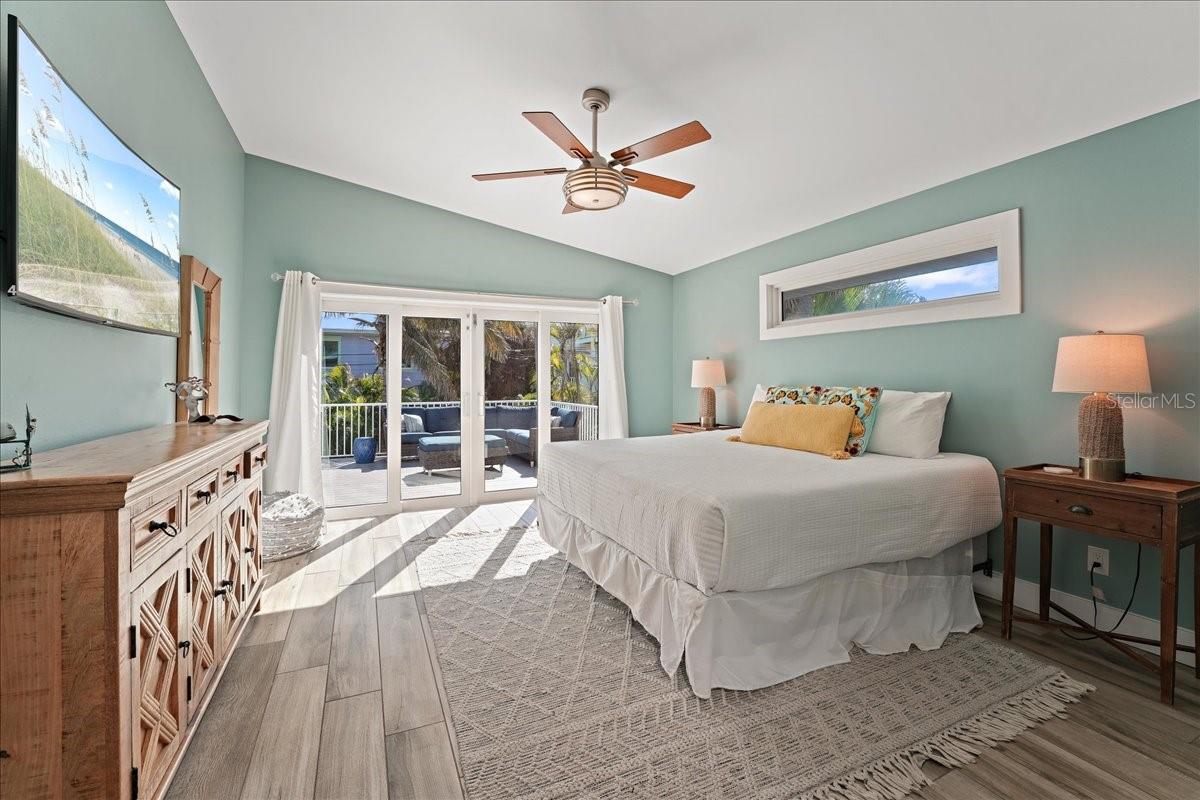 111 CEDAR AVE, ANNA MARIA, FL — photo 25