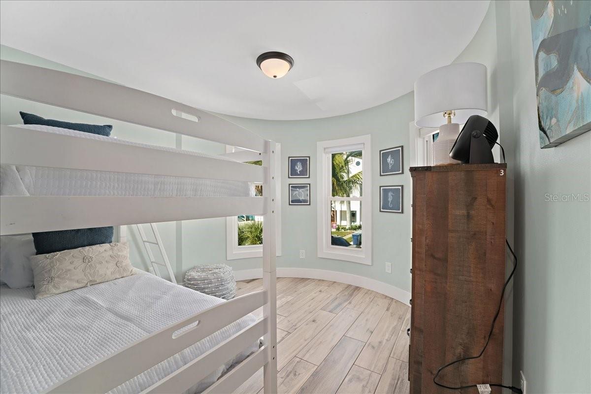 111 CEDAR AVE, ANNA MARIA, FL — photo 30