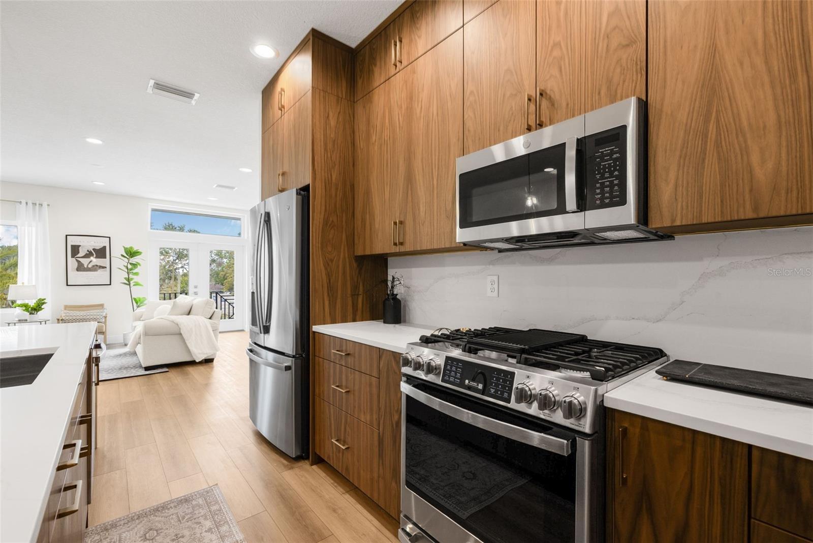 490 87TH AVENUE NORTH, ST PETERSBURG, FL — photo 33