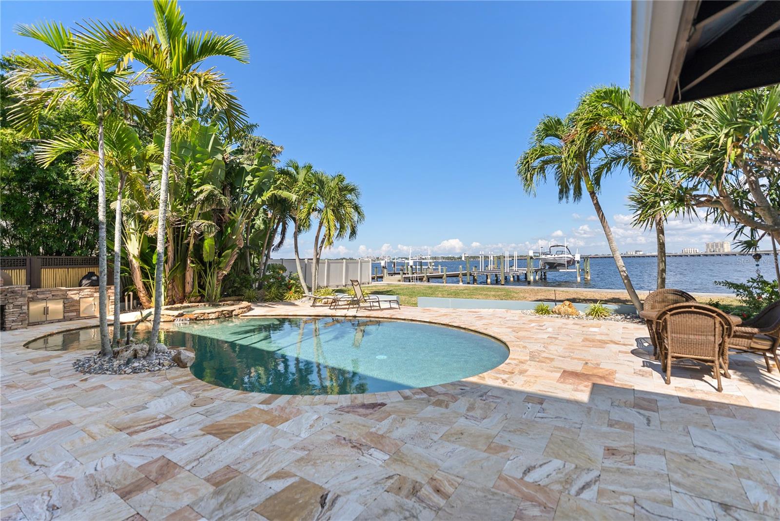 1710 POINT PLEASANT AVE W, BRADENTON, FL — photo 4