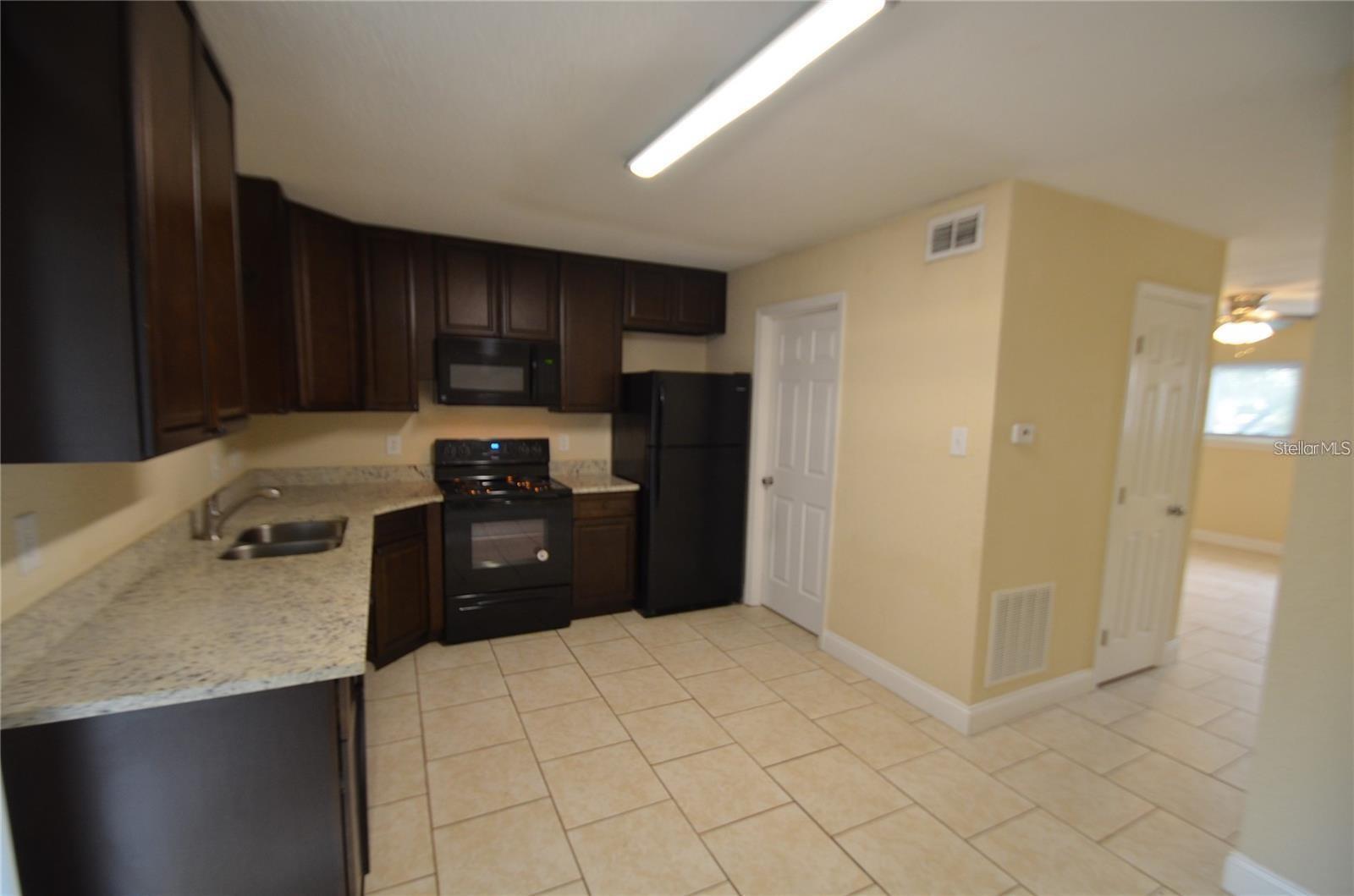 1835 WARRINGWOOD DR #GE, ORLANDO, FL — photo 3