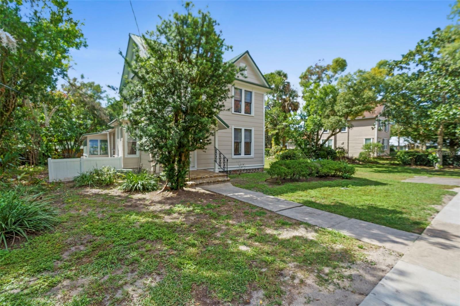 210 W UNIVERSITY AVE, DELAND, FL — photo 37