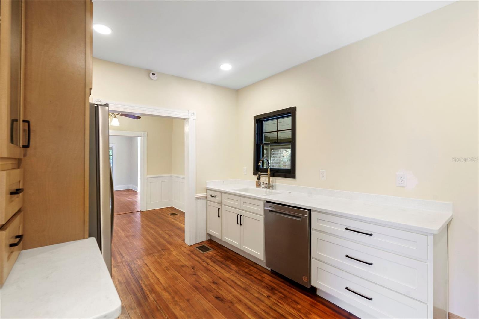 210 W UNIVERSITY AVE, DELAND, FL — photo 16