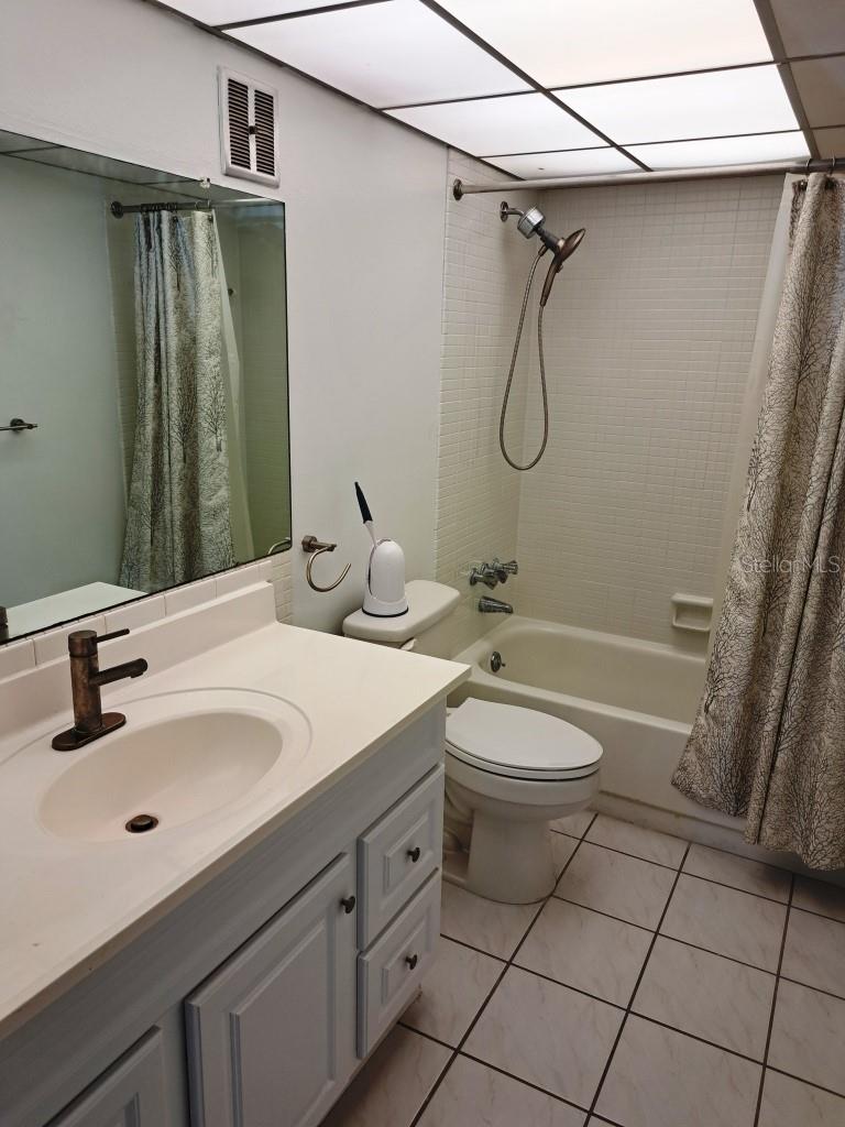 2005 GREENBRIAR BLVD #1, CLEARWATER, FL — photo 13