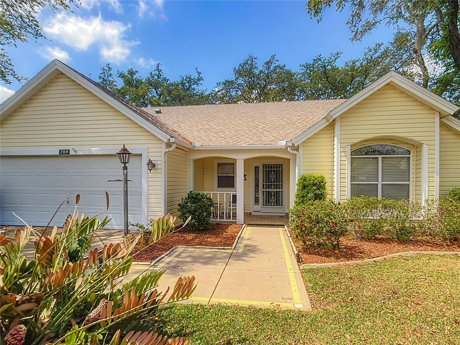 208 DESOTA CT, LADY LAKE, FL — photo 4