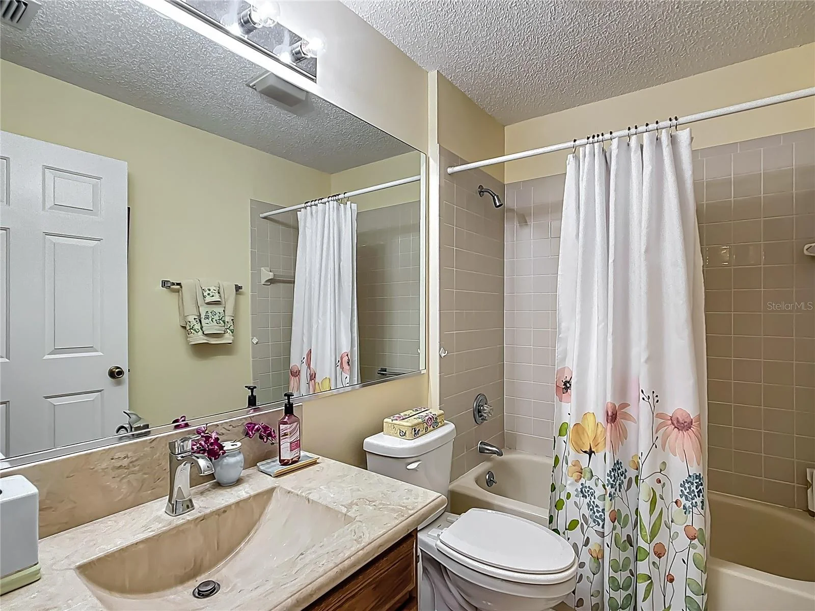 208 DESOTA CT, LADY LAKE, FL — photo 50