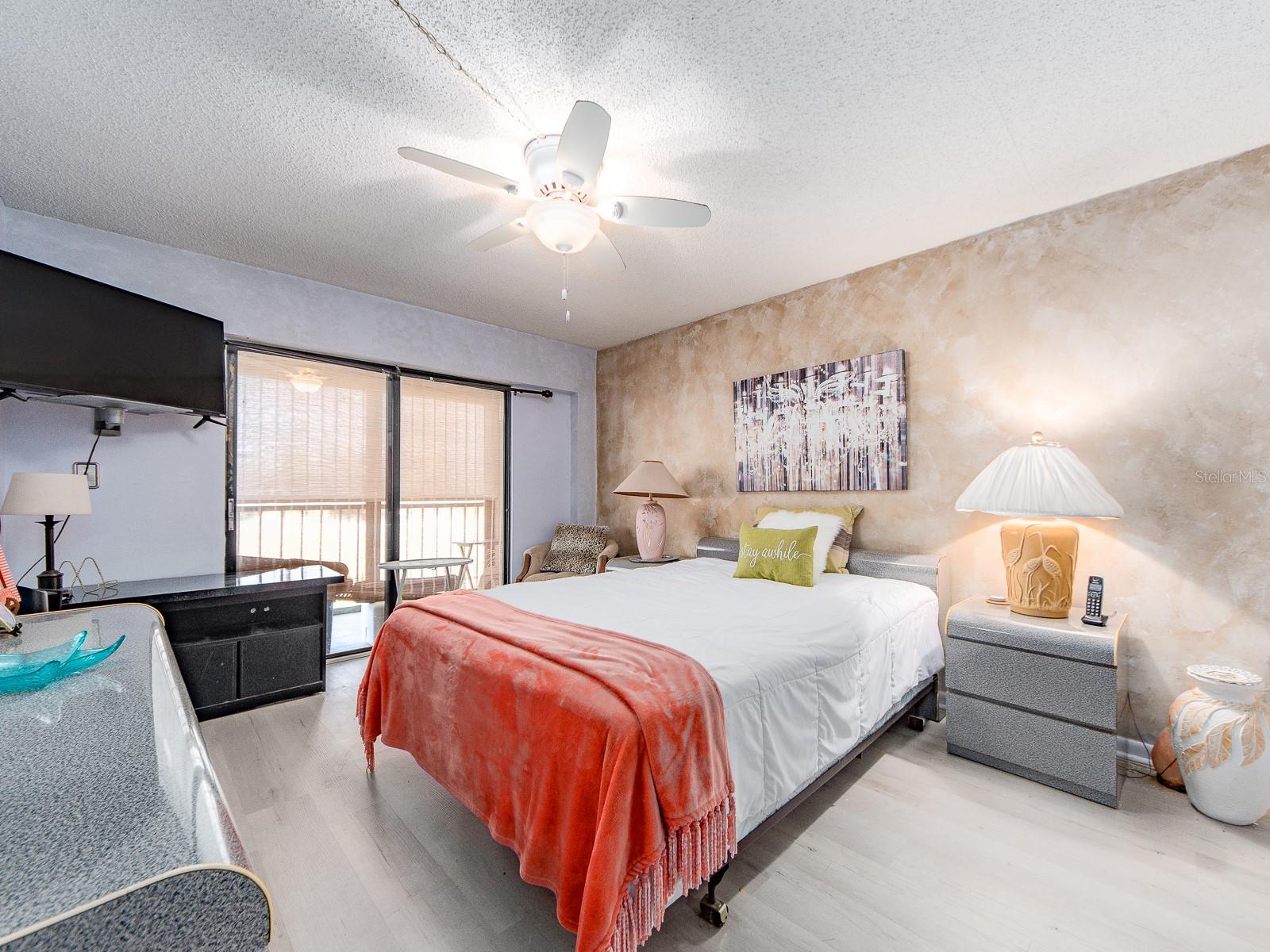 9490 HARBOR GREENS WAY #305, SEMINOLE, FL — photo 3