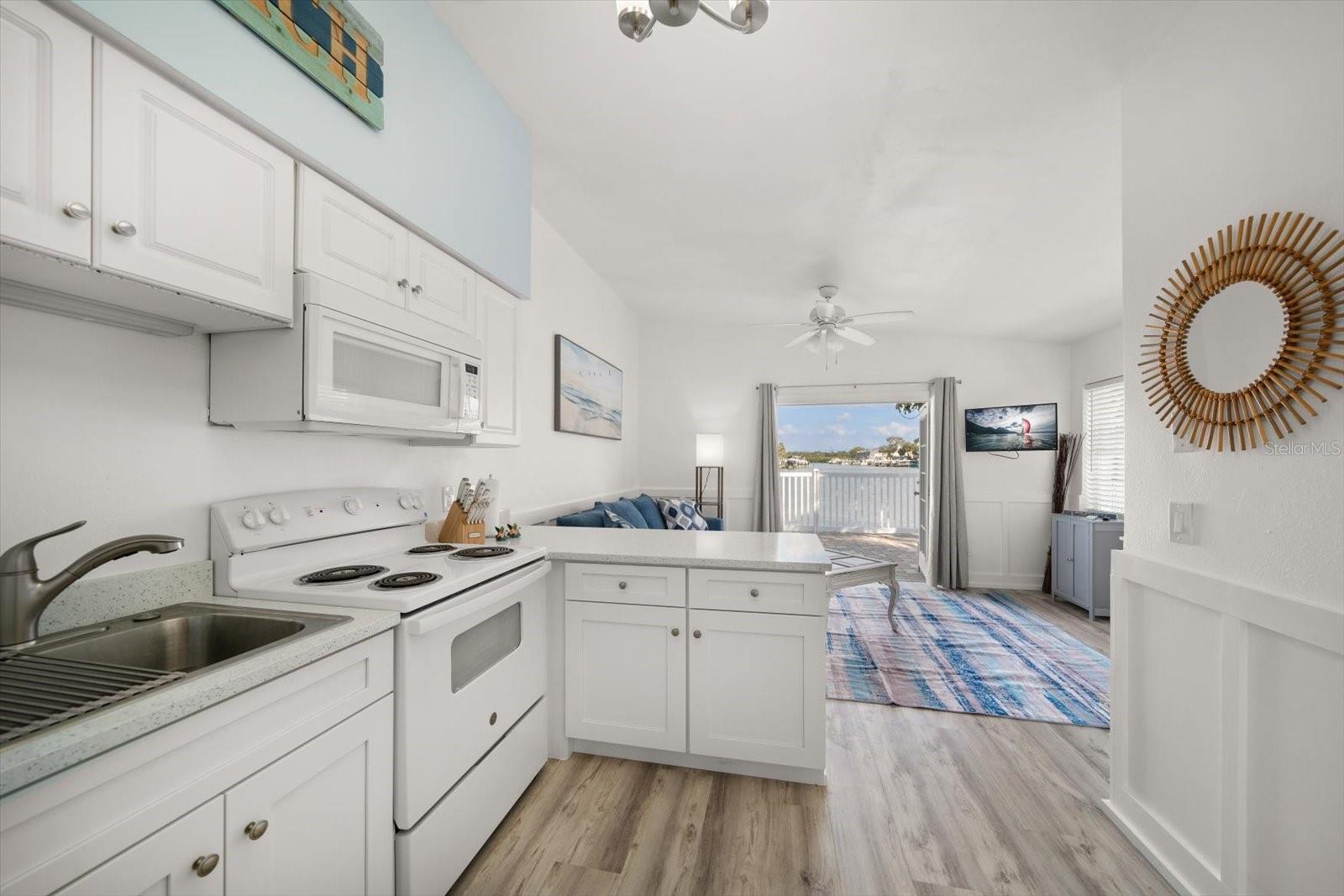 711 E GULF BLVD, INDIAN ROCKS BEACH, FL — photo 8