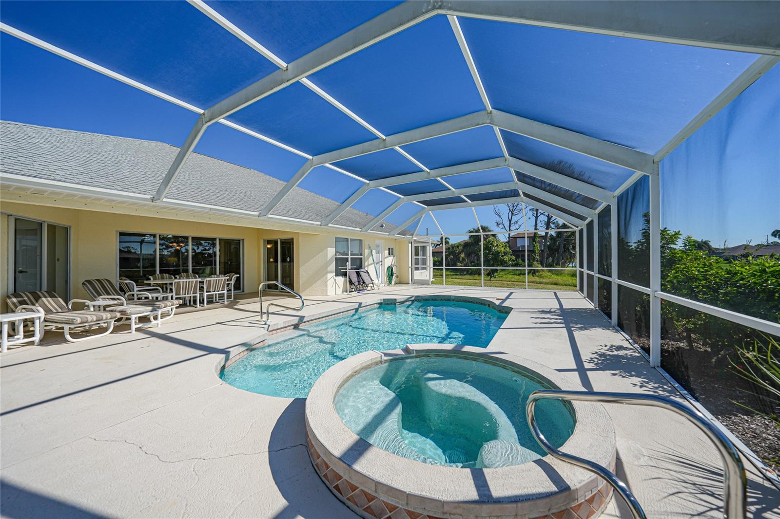 1185 ROTONDA CIR, ROTONDA WEST, FL — photo 50