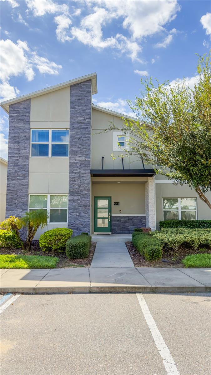 444 OCEAN COURSE AVE, DAVENPORT, FL