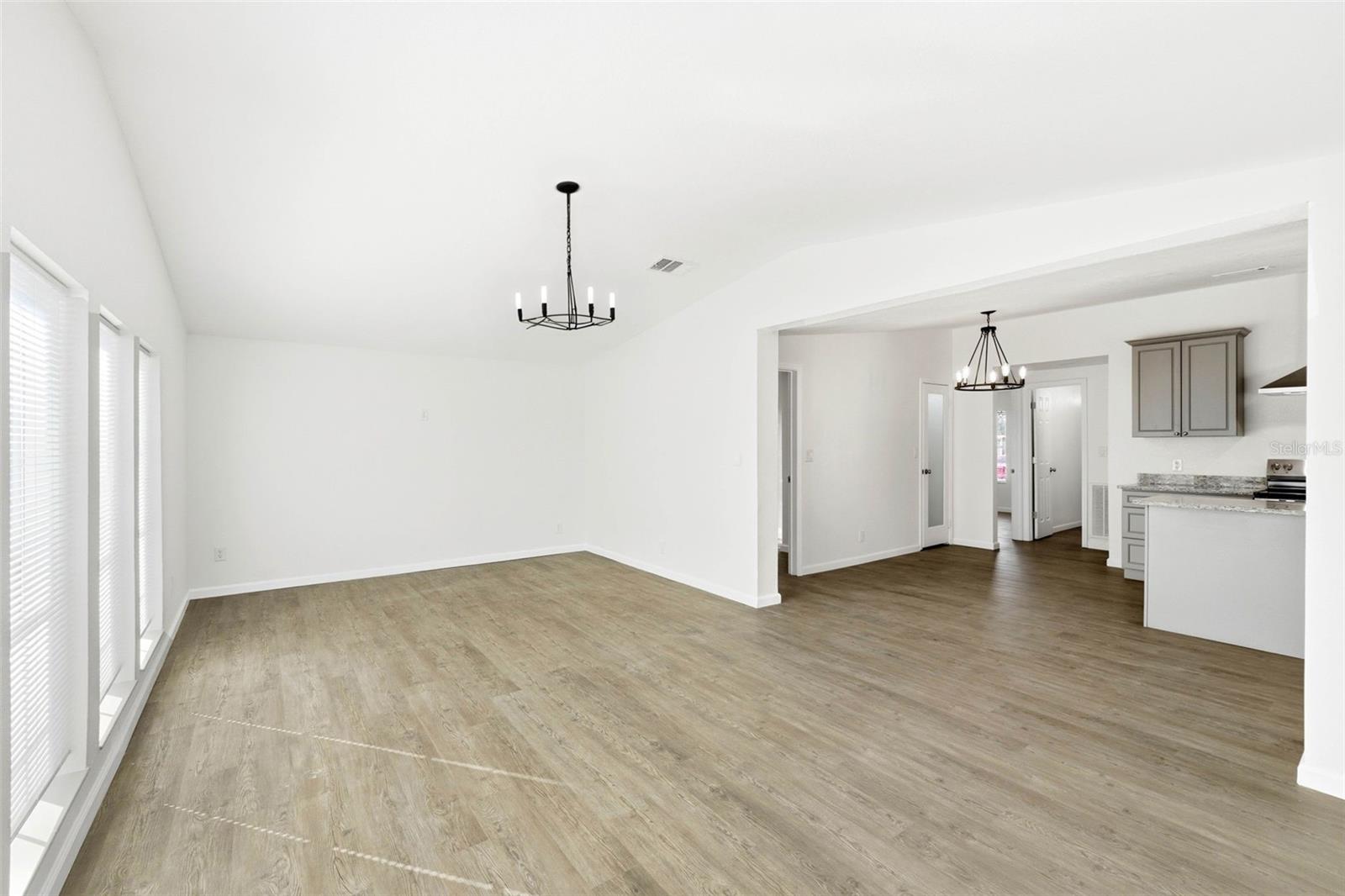 5180 LEXINGTON CIR, WILDWOOD, FL — photo 21