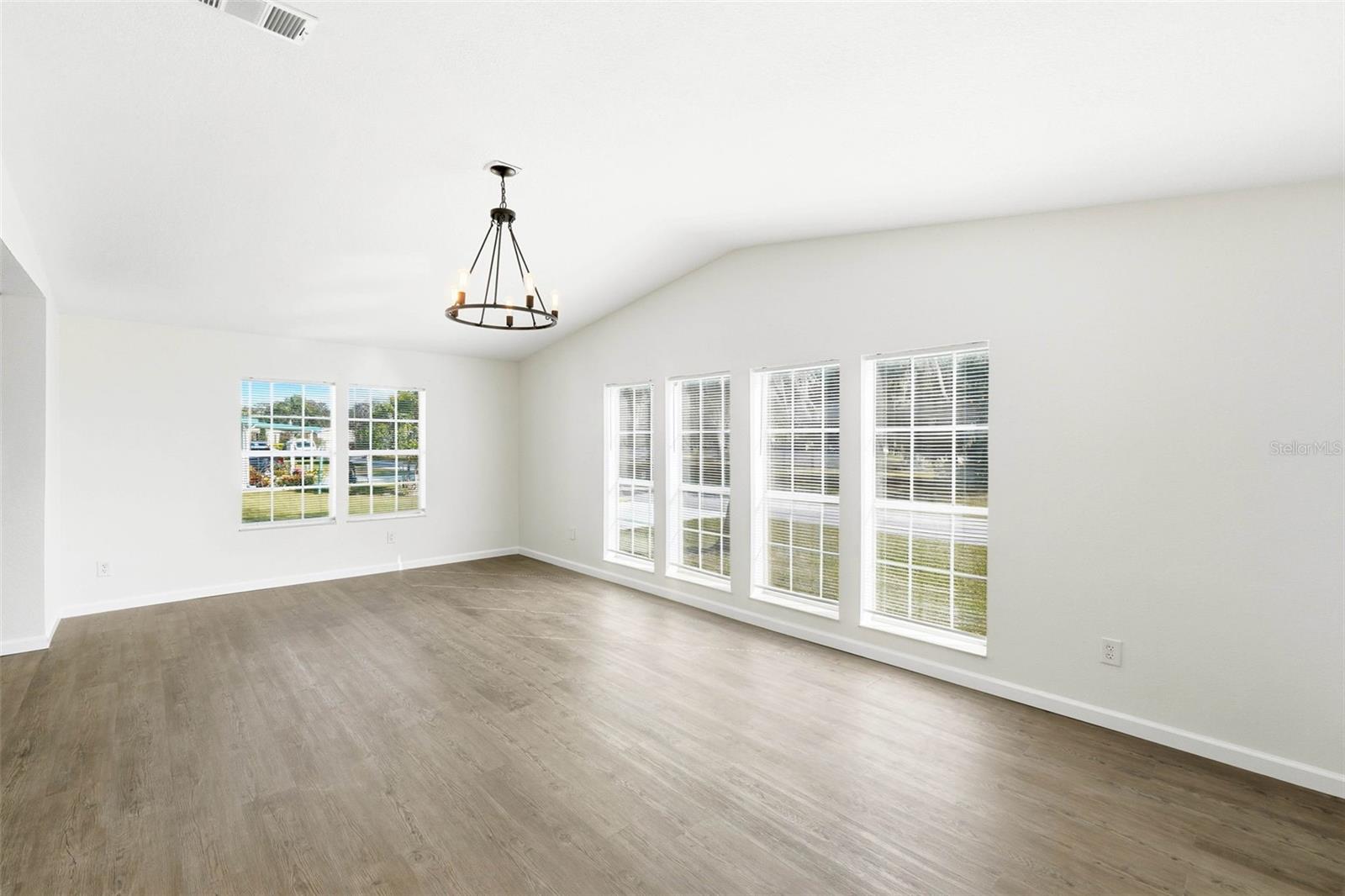 5180 LEXINGTON CIR, WILDWOOD, FL — photo 23