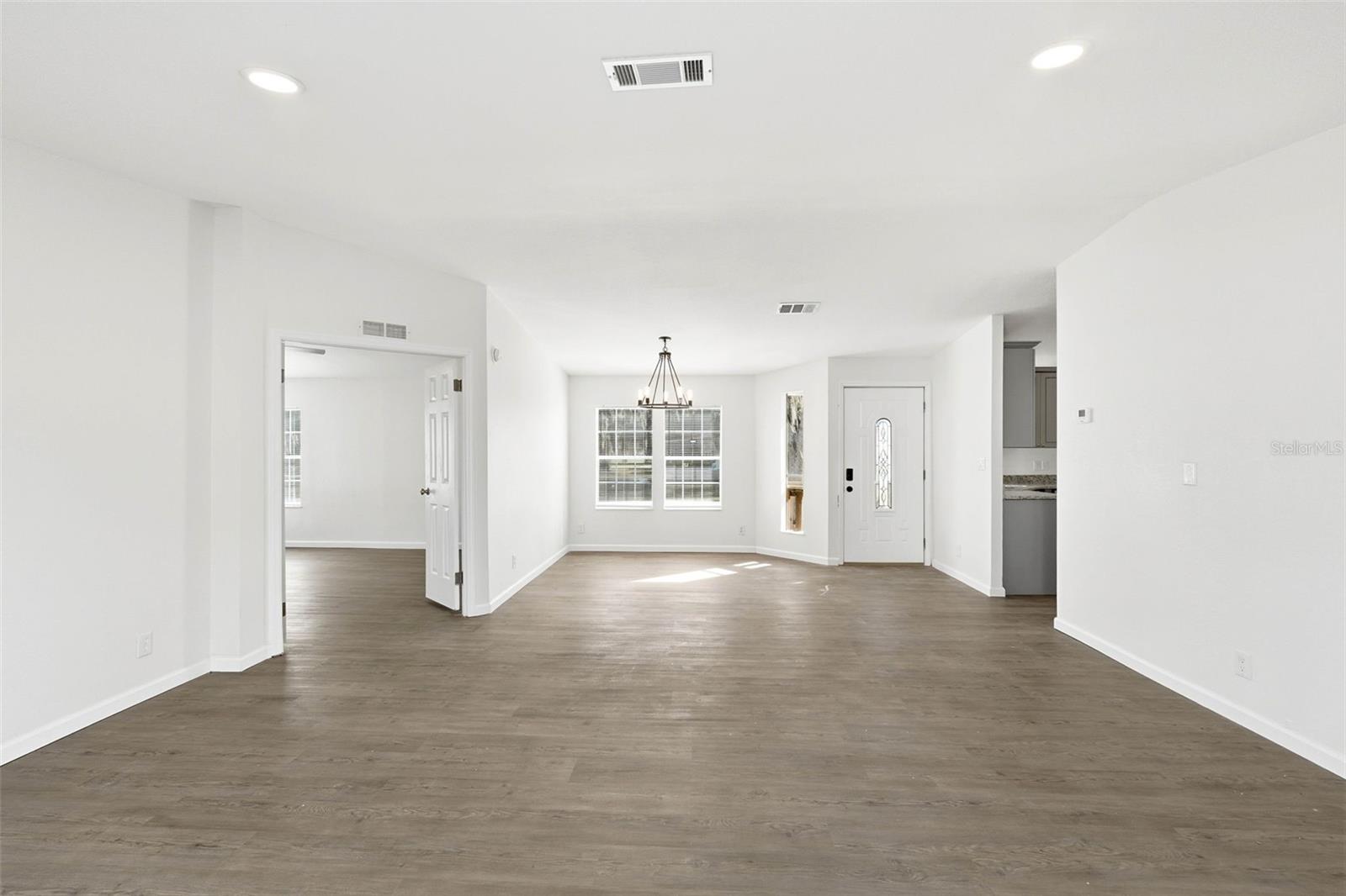 5180 LEXINGTON CIR, WILDWOOD, FL — photo 42