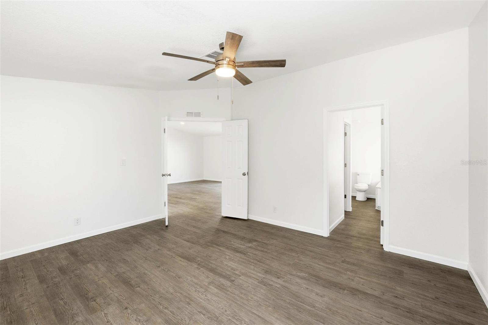5180 LEXINGTON CIR, WILDWOOD, FL — photo 48