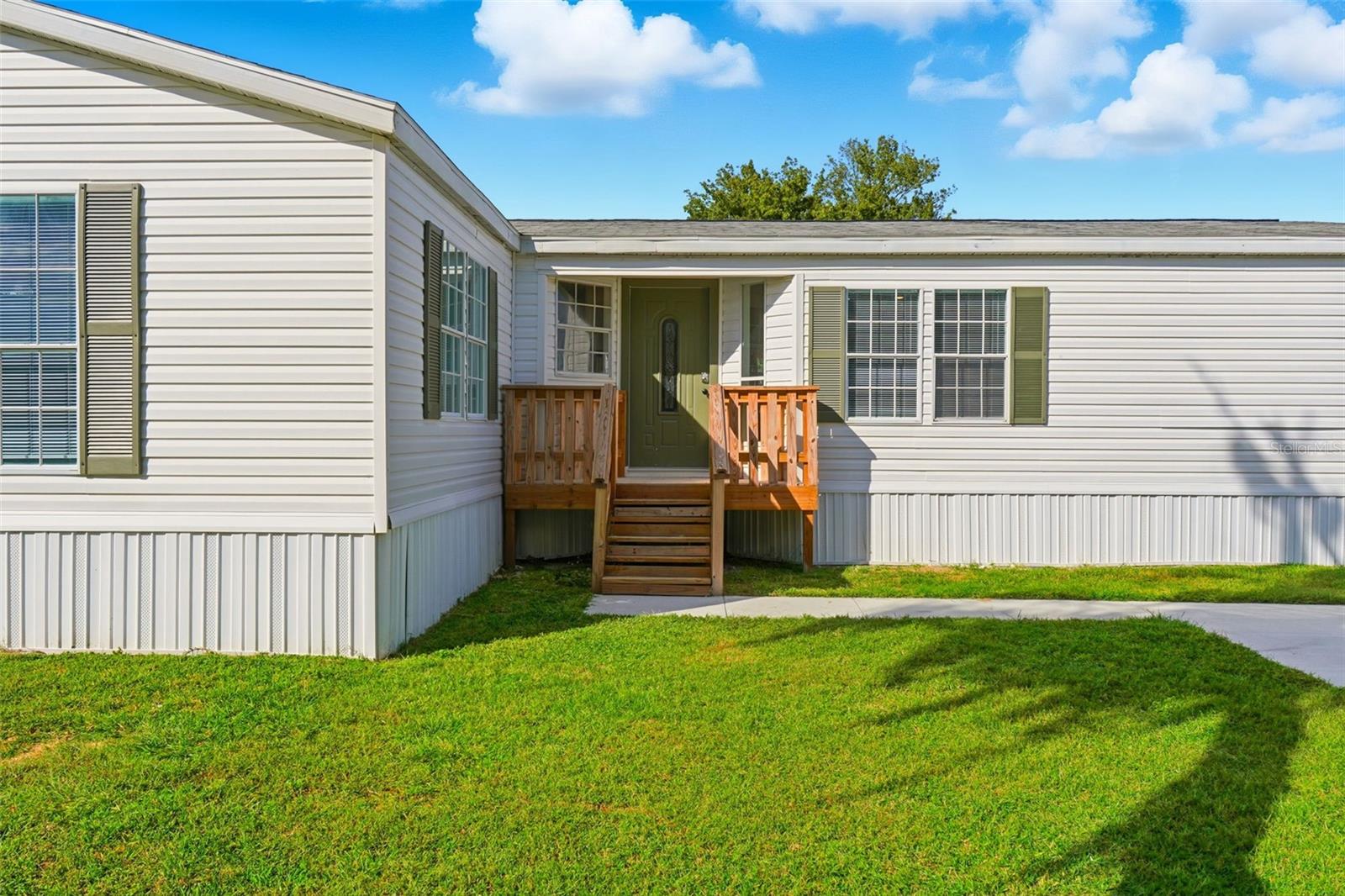 5180 LEXINGTON CIR, WILDWOOD, FL — photo 63