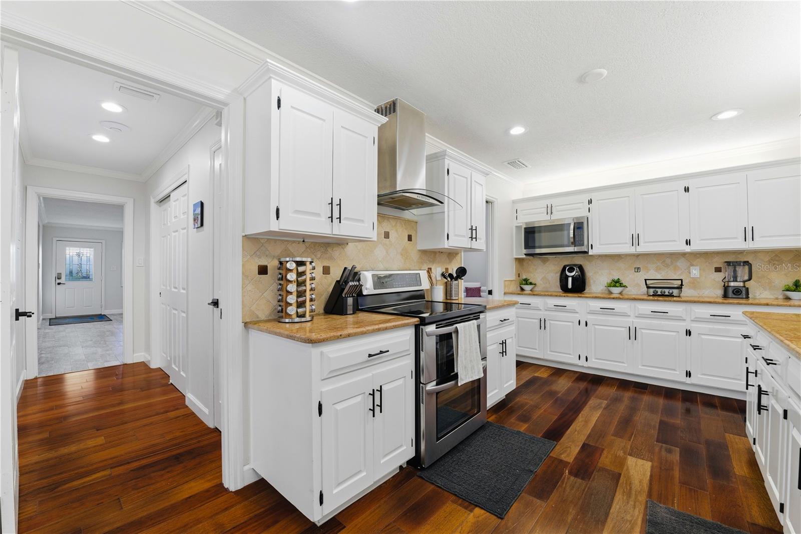 15509 CASEY RD, TAMPA, FL — photo 11