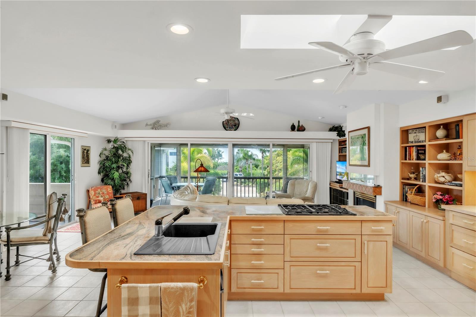 103 SUNSET LN, ANNA MARIA, FL — photo 17