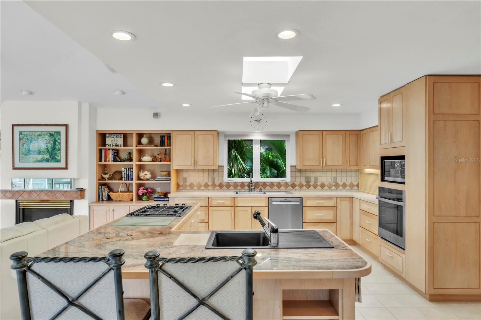 103 SUNSET LN, ANNA MARIA, FL — photo 21