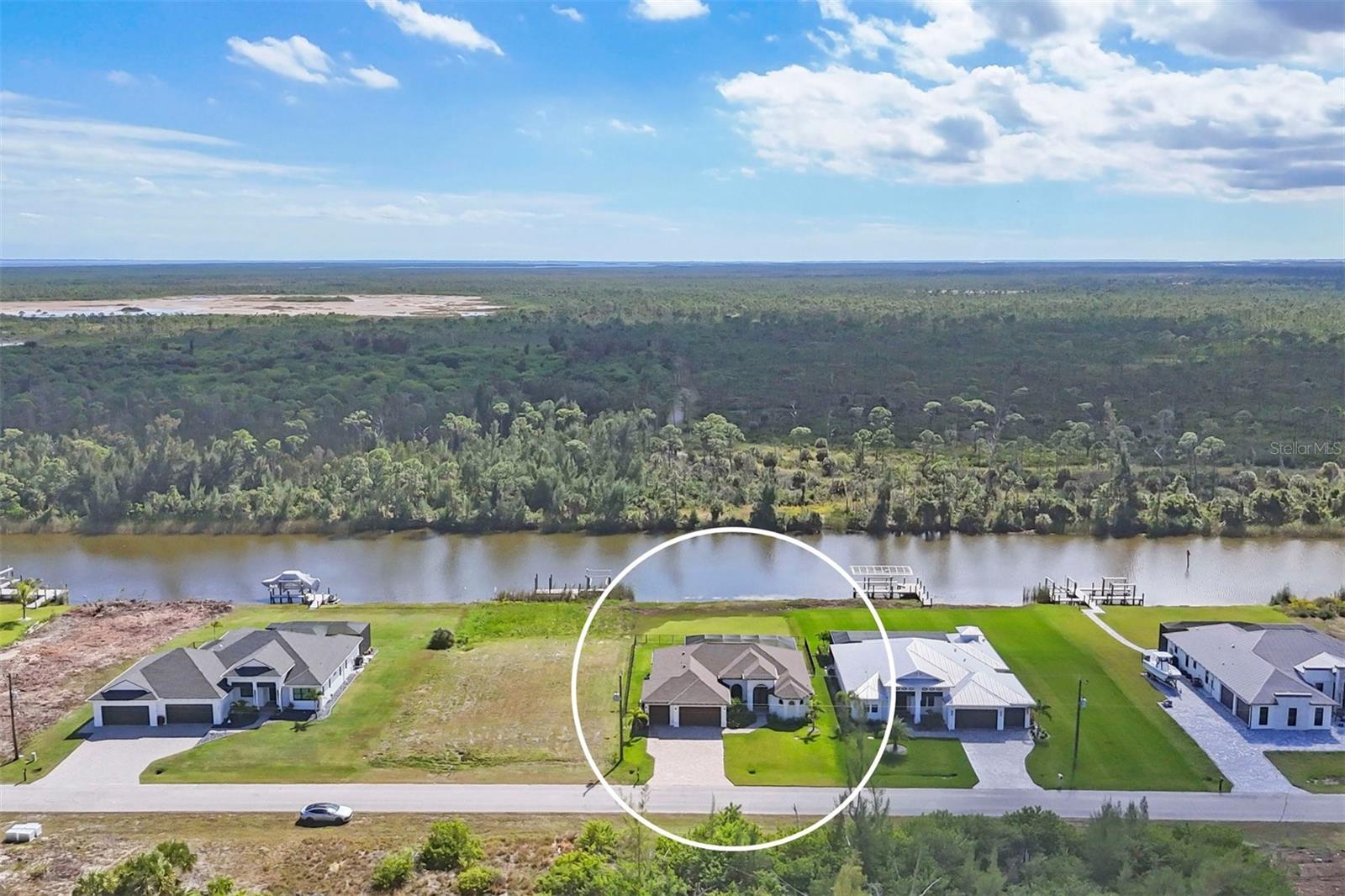 16660 LIGGETT CIR, PORT CHARLOTTE, FL — photo 2