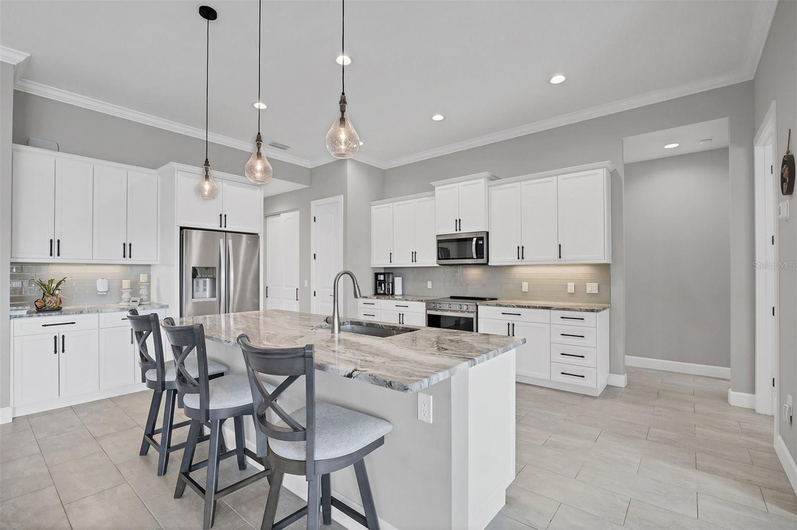 16660 LIGGETT CIR, PORT CHARLOTTE, FL — photo 10