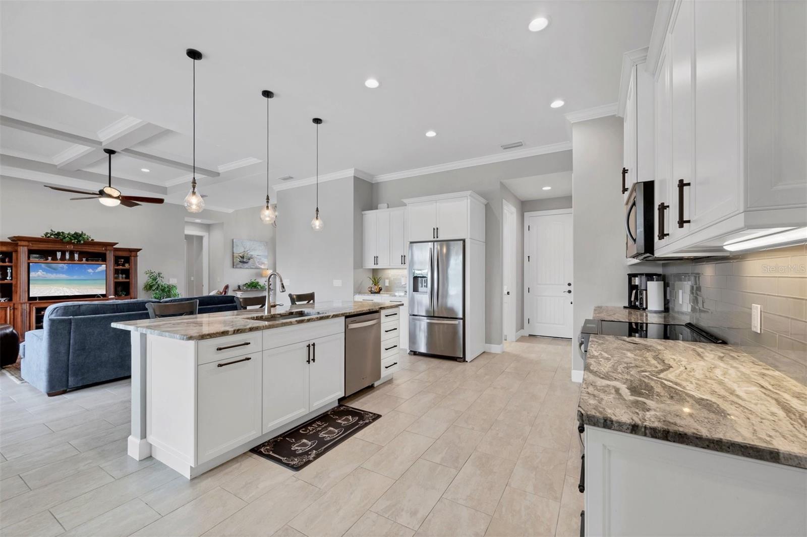 16660 LIGGETT CIR, PORT CHARLOTTE, FL — photo 15