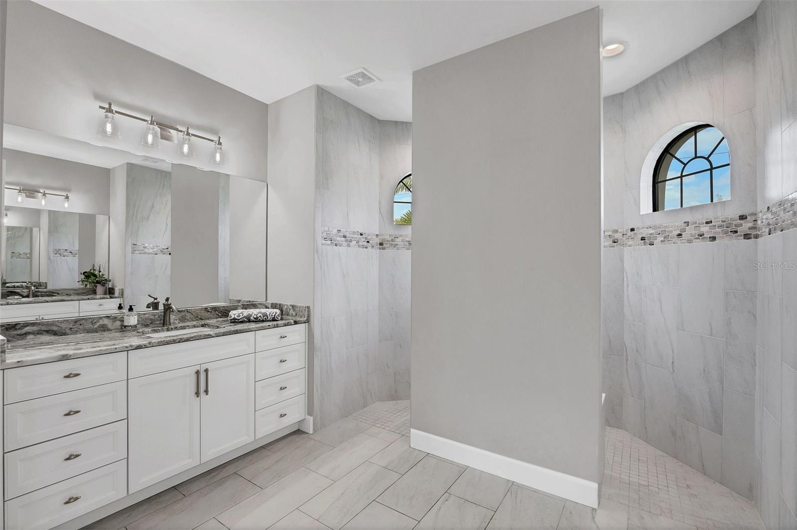 16660 LIGGETT CIR, PORT CHARLOTTE, FL — photo 23