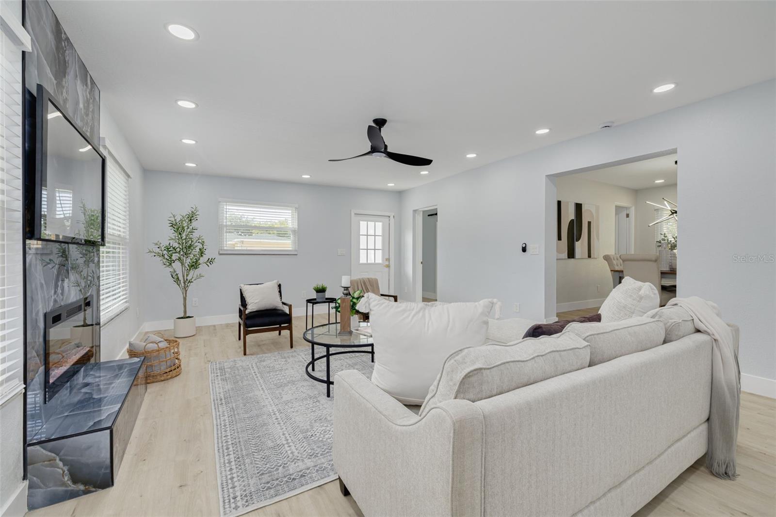 4954 2ND AVE N, ST PETERSBURG, FL — photo 22