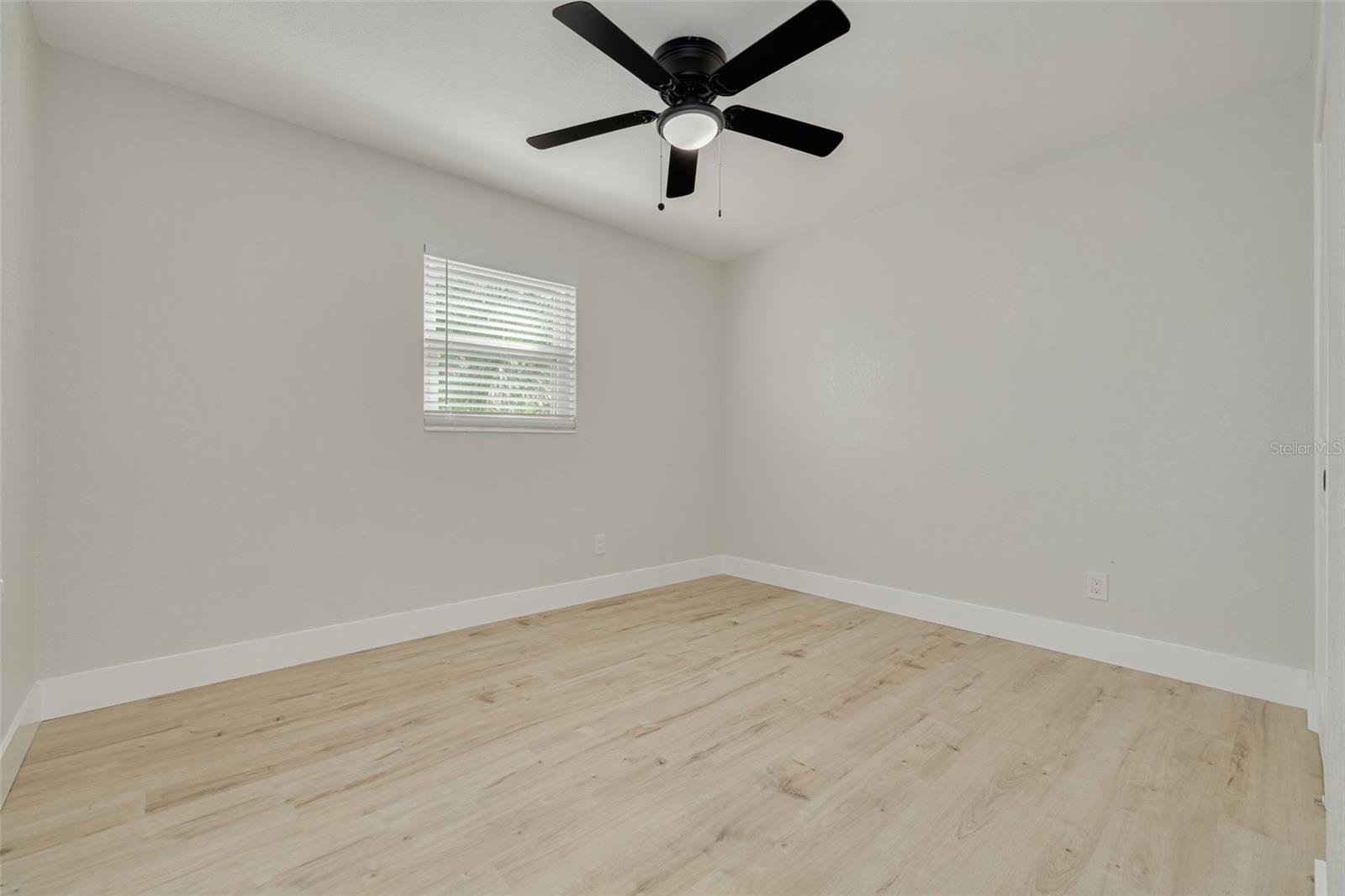 4954 2ND AVE N, ST PETERSBURG, FL — photo 28