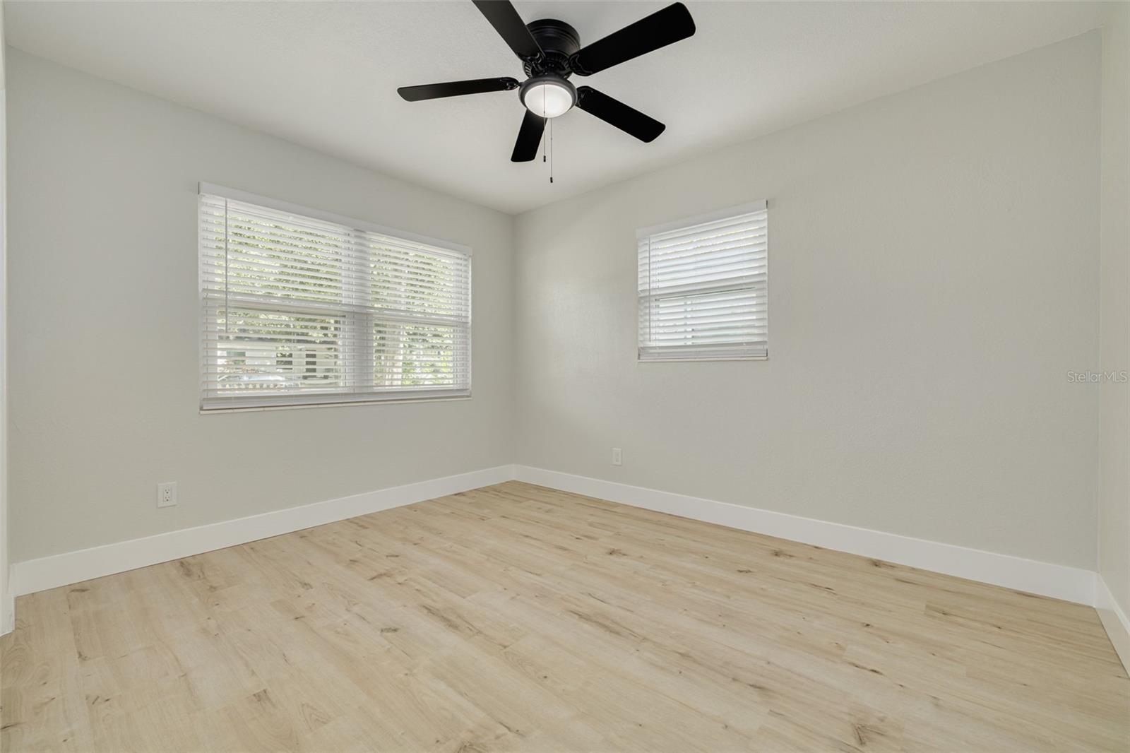 4954 2ND AVE N, ST PETERSBURG, FL — photo 30