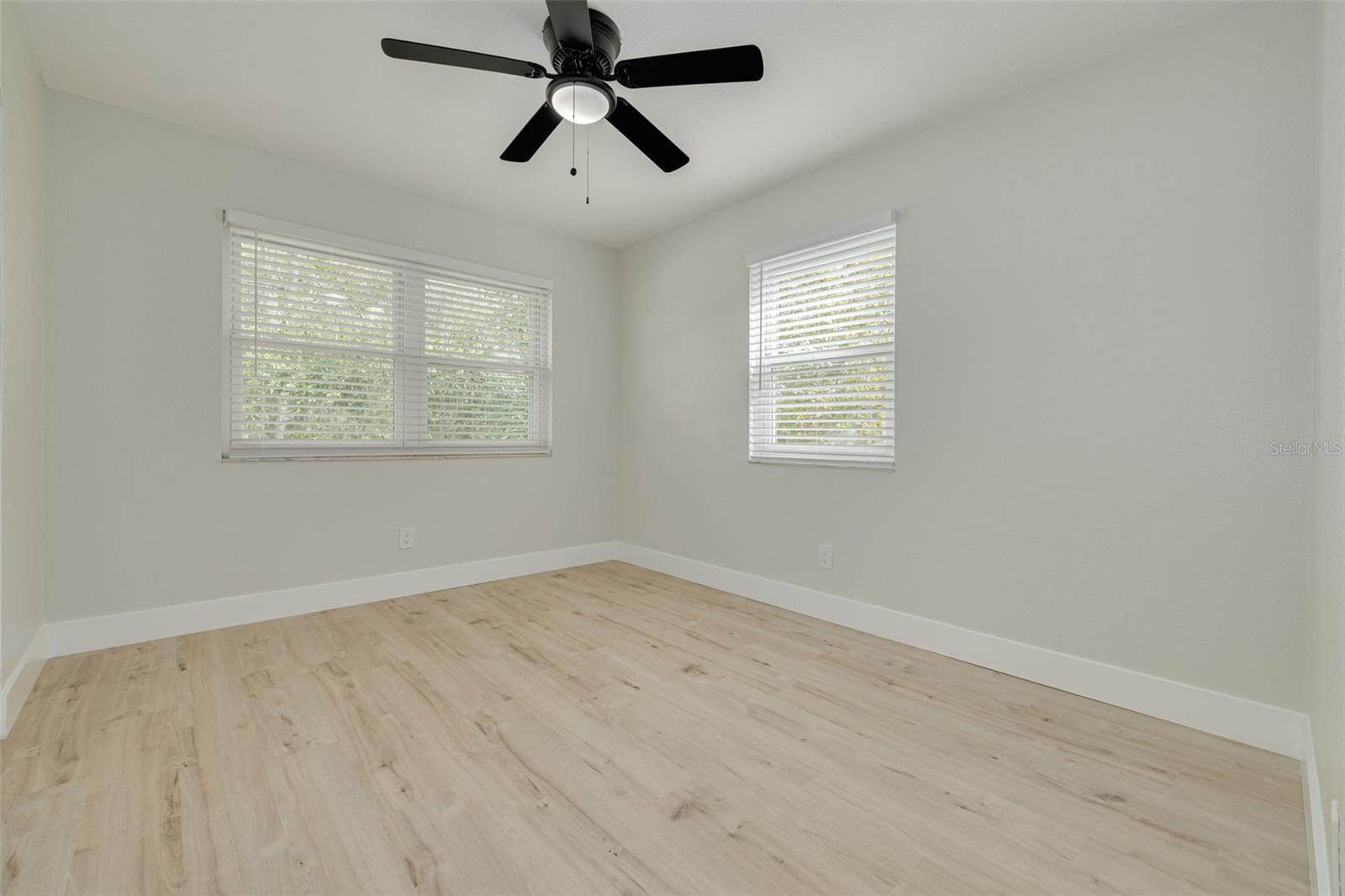 4954 2ND AVE N, ST PETERSBURG, FL — photo 38