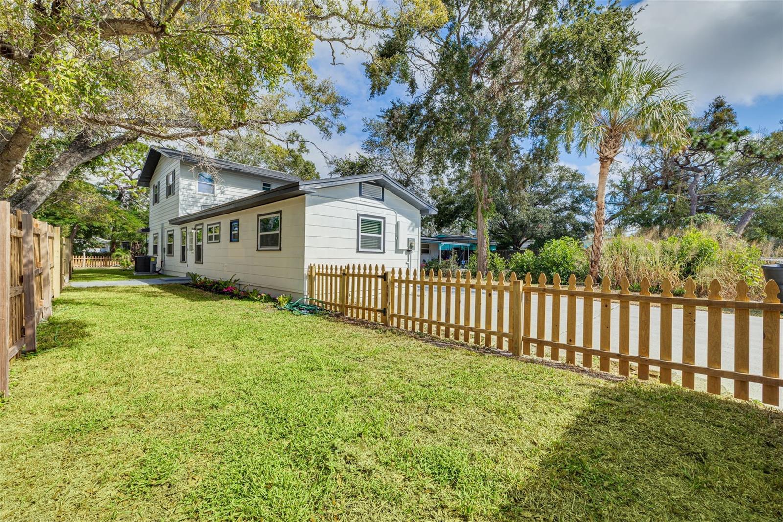 4954 2ND AVE N, ST PETERSBURG, FL — photo 9