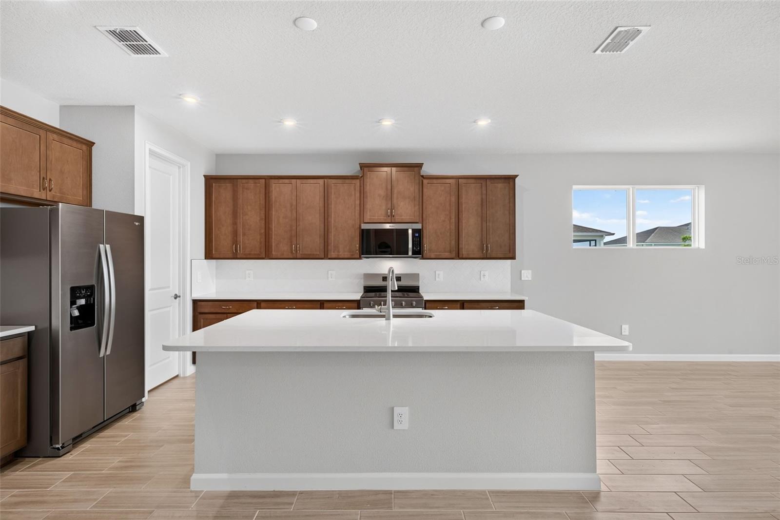 9240 DERBYSHIRE DR, PARRISH, FL — photo 5