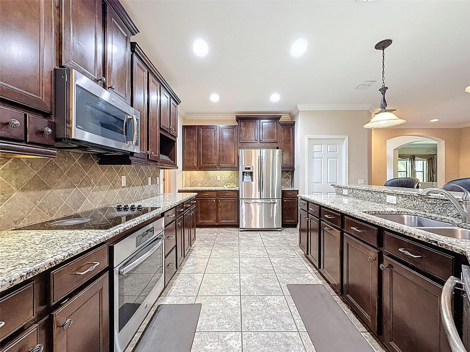 335 COCKLE SHELL LOOP, APOLLO BEACH, FL — photo 18