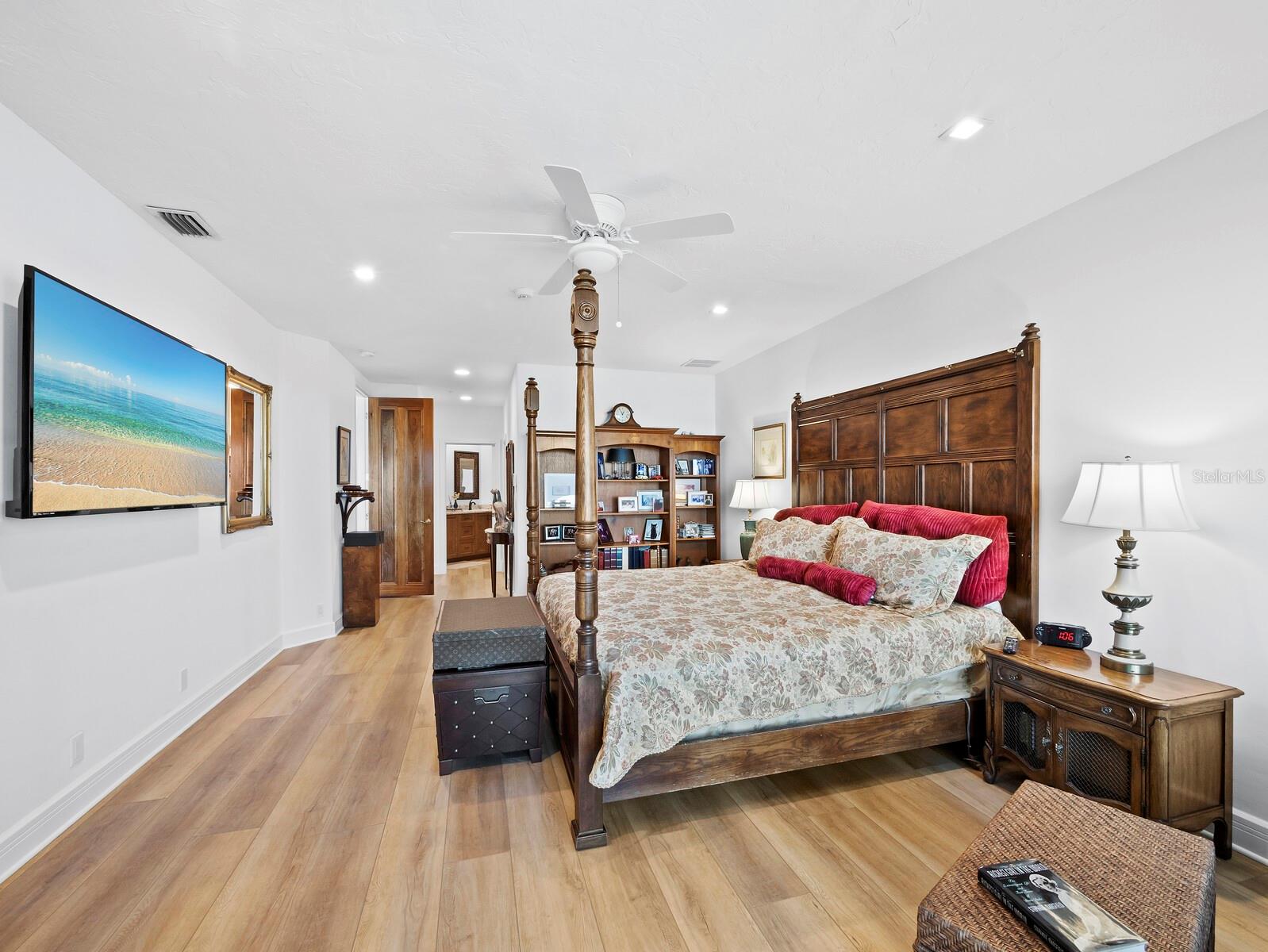340 GULF OF MEXICO DR #112, LONGBOAT KEY, FL — photo 24