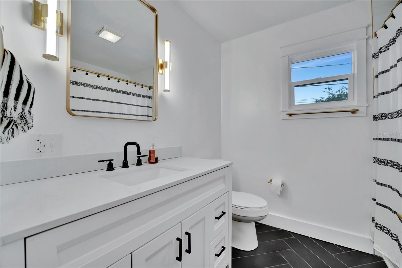 2713 4TH AVE W, BRADENTON, FL — photo 145