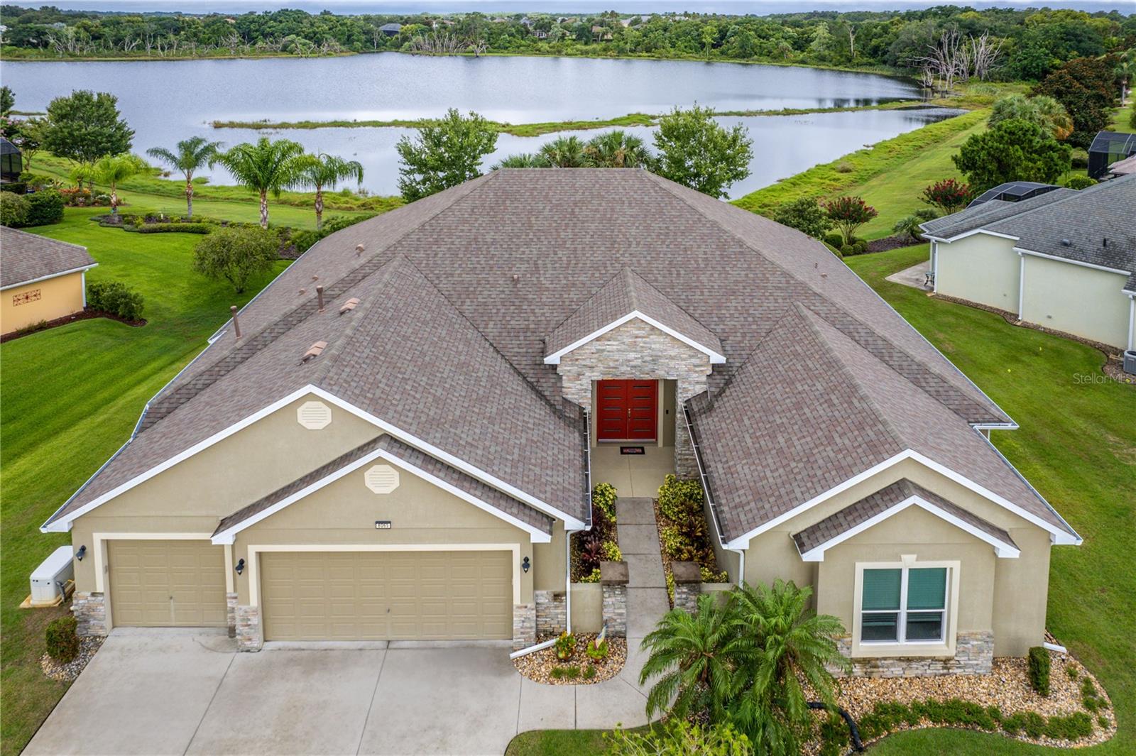 8065 BRIDGEPORT BAY CIR, MOUNT DORA, FL