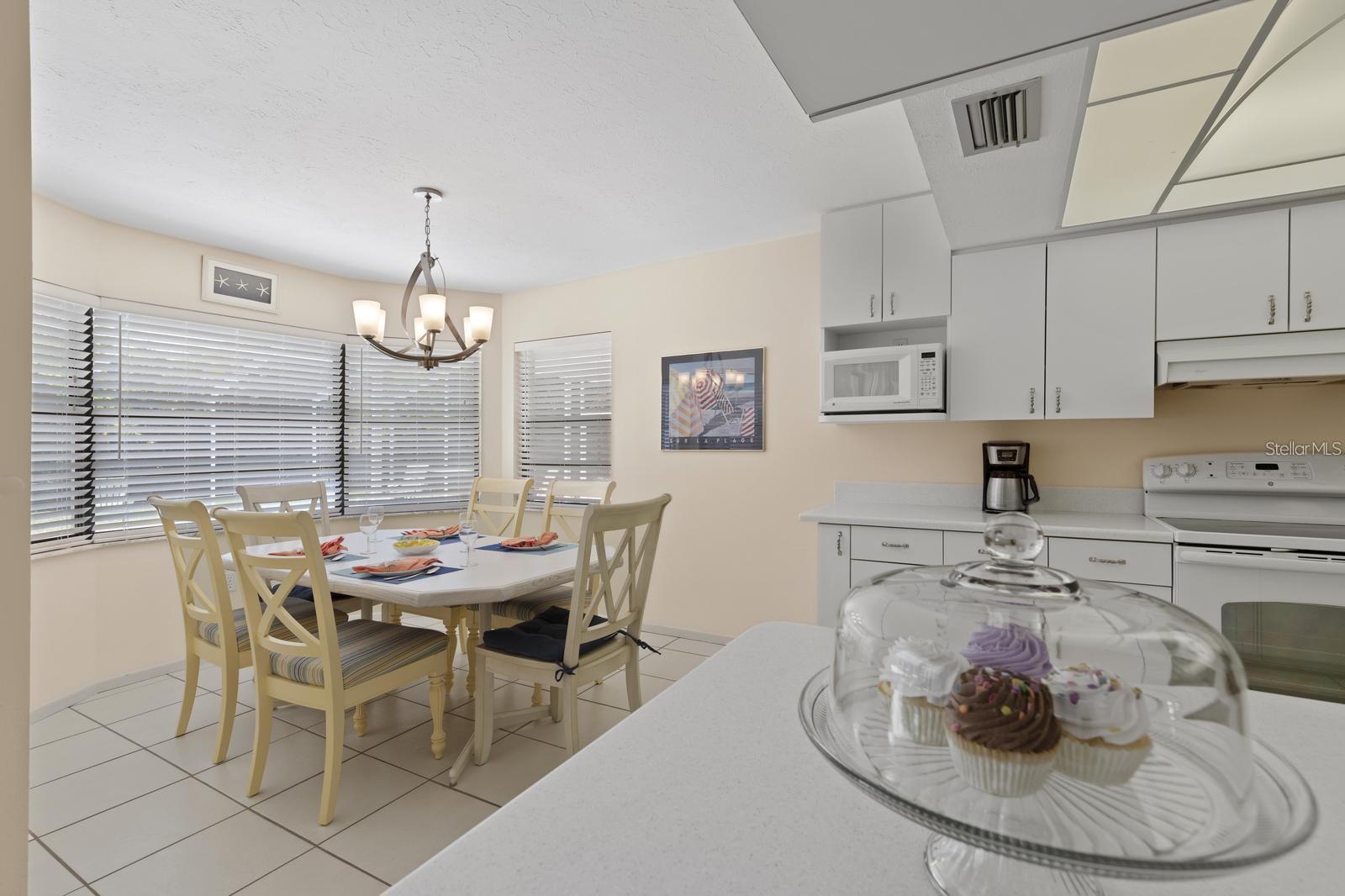 1895 BUCCANEER CIR, SARASOTA, FL — photo 10