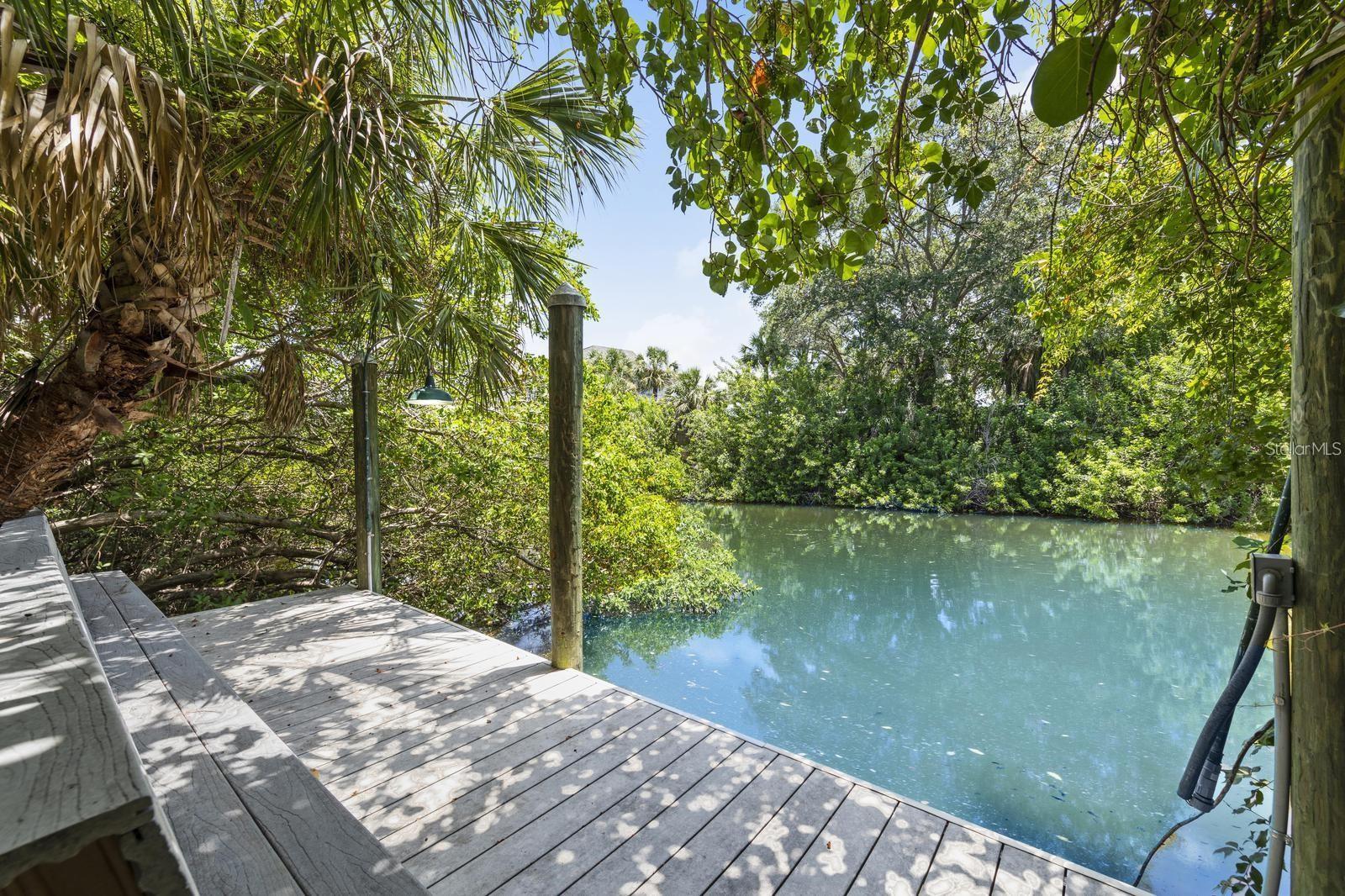 1895 BUCCANEER CIR, SARASOTA, FL — photo 39