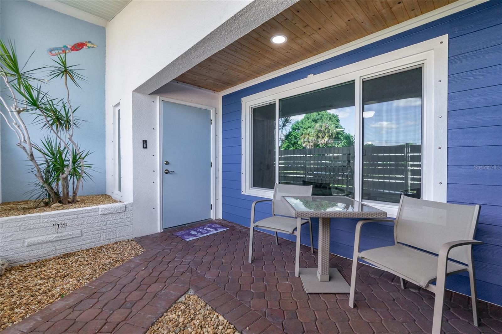 1661 SWAN TER, NORTH FORT MYERS, FL — photo 8